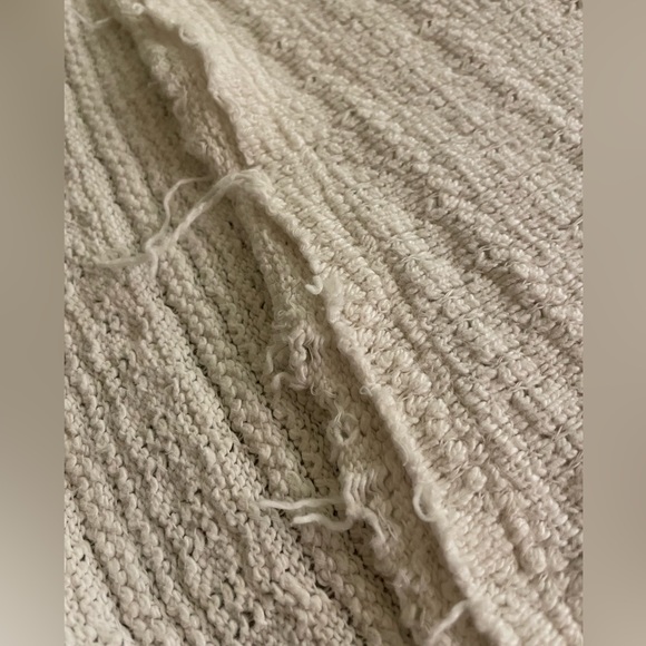 Urban Outfitters cropped sweater - Picture 4 of 5